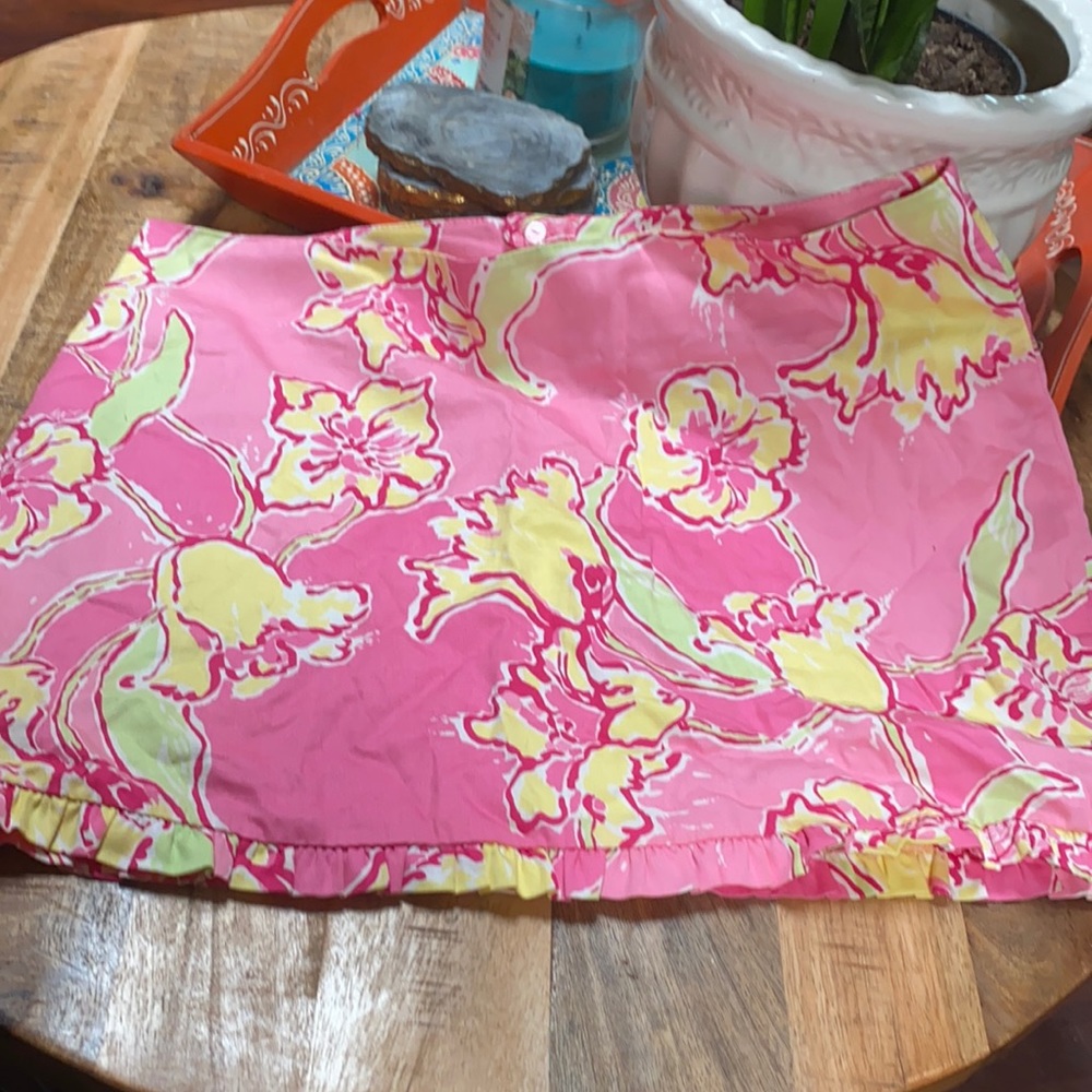 Lilly Pulitzer Callie mini skirt in pink day lily.